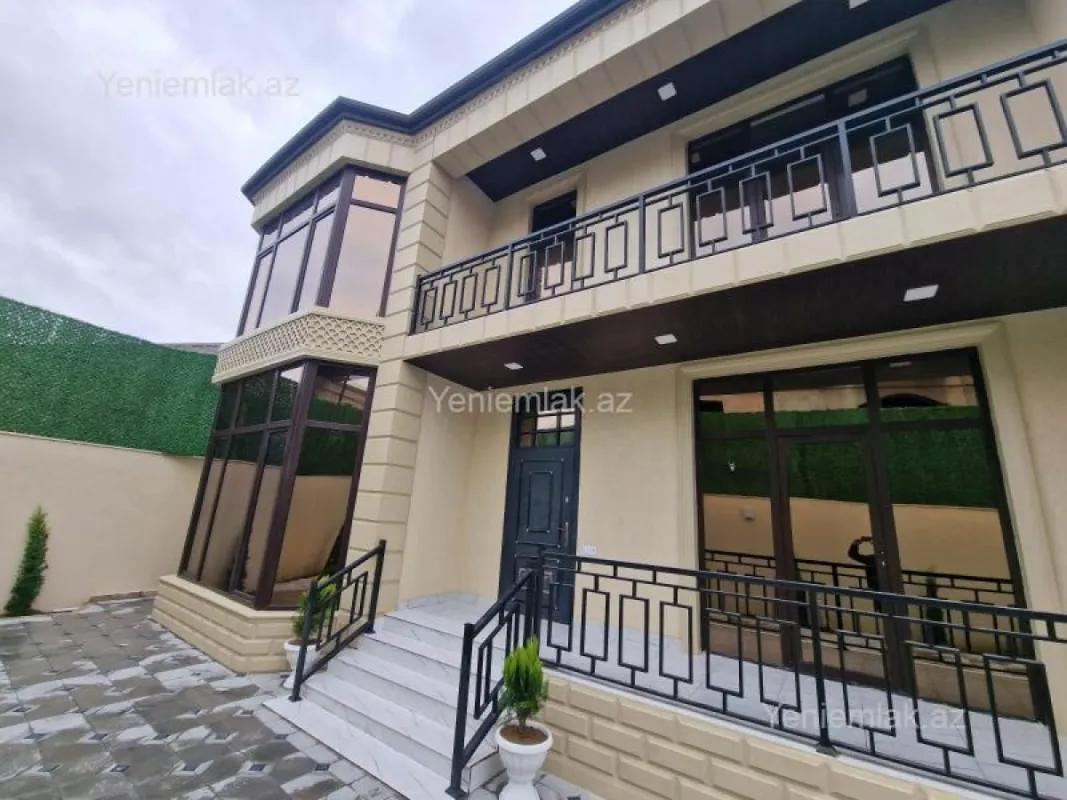 Satılır 5 otaqlı həyət evi 223 m²