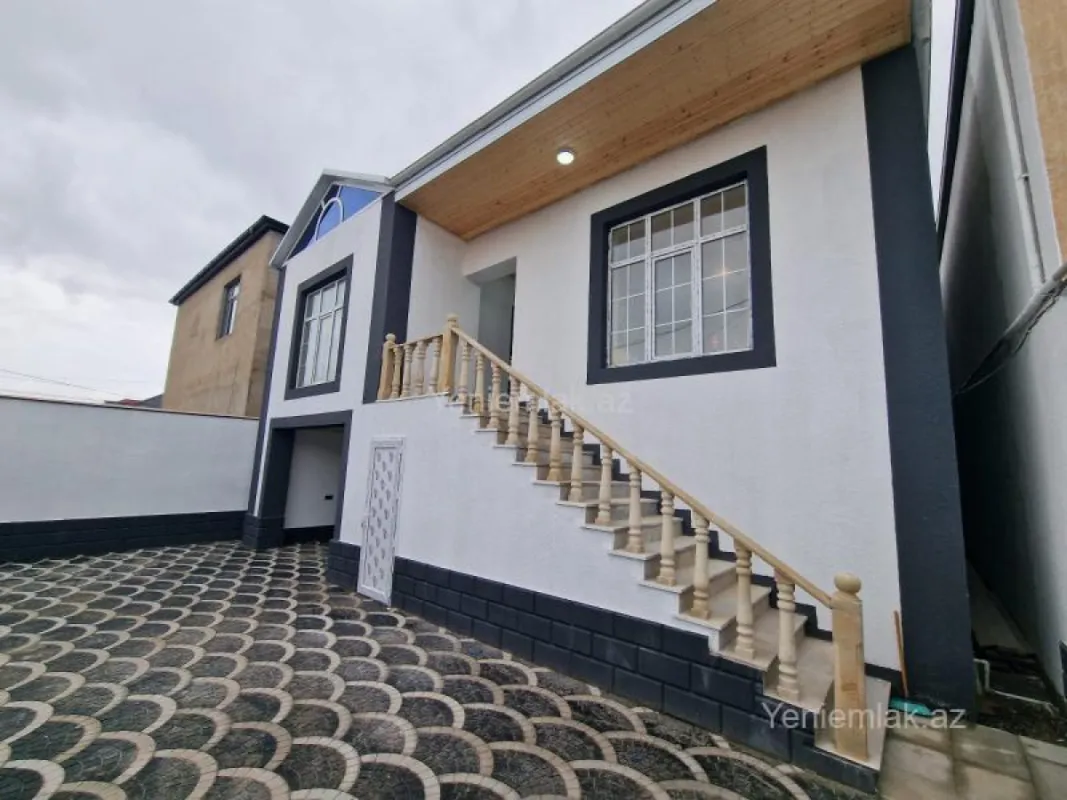 Satılır 4 otaqlı həyət evi 130 m²