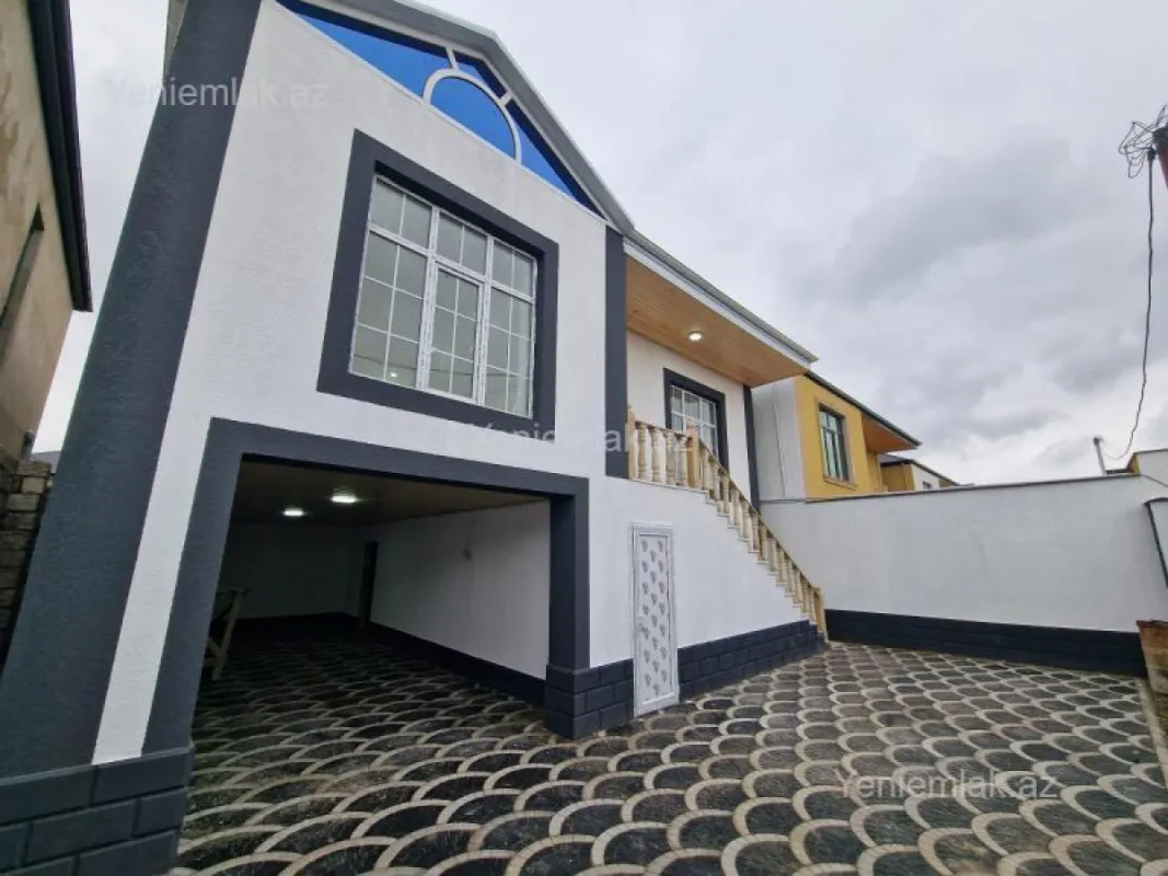 Satılır 4 otaqlı həyət evi 130 m²