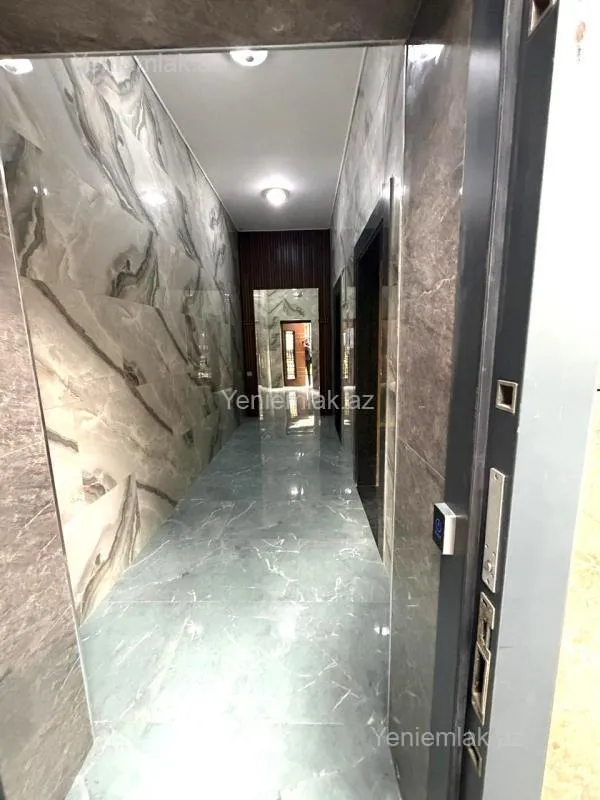 Satılır 3 otaqlı yeni tikili 121 m²