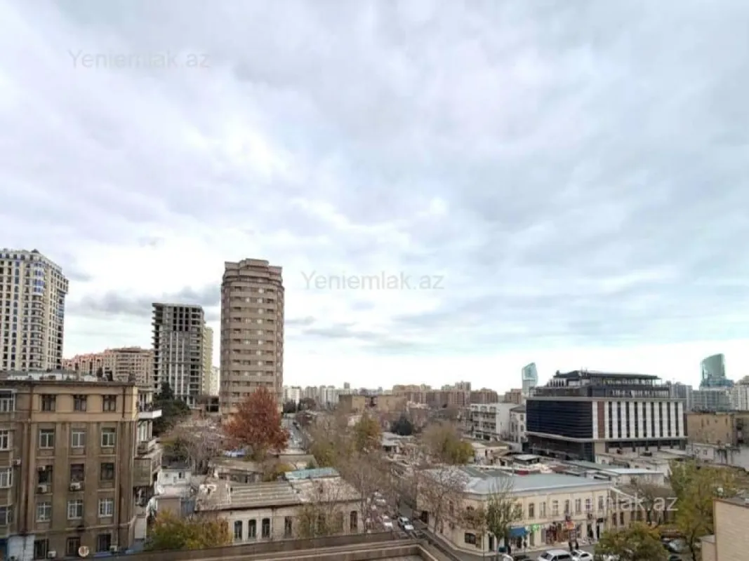 Satılır 3 otaqlı yeni tikili 121 m²