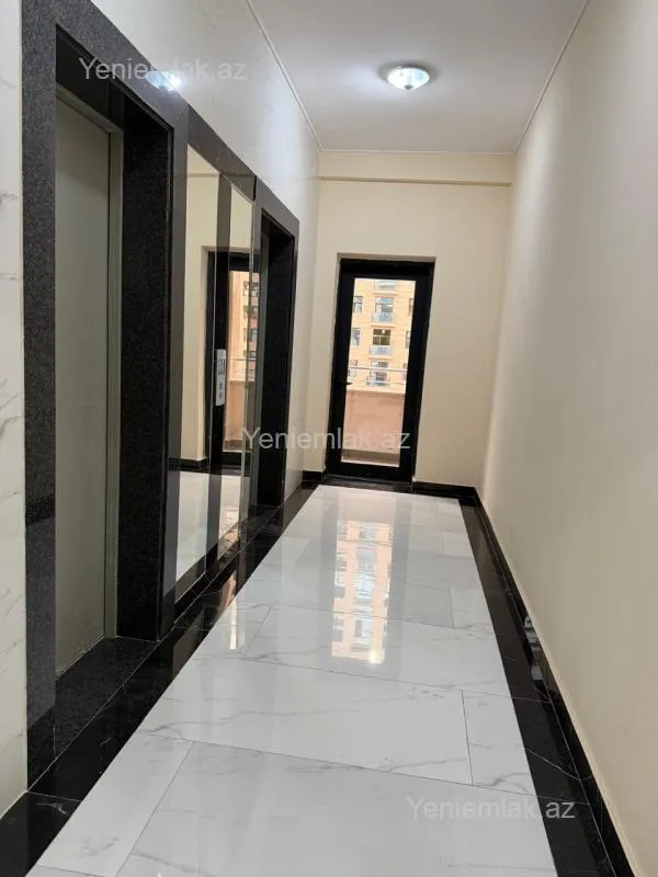 Satılır 3 otaqlı yeni tikili 121 m²