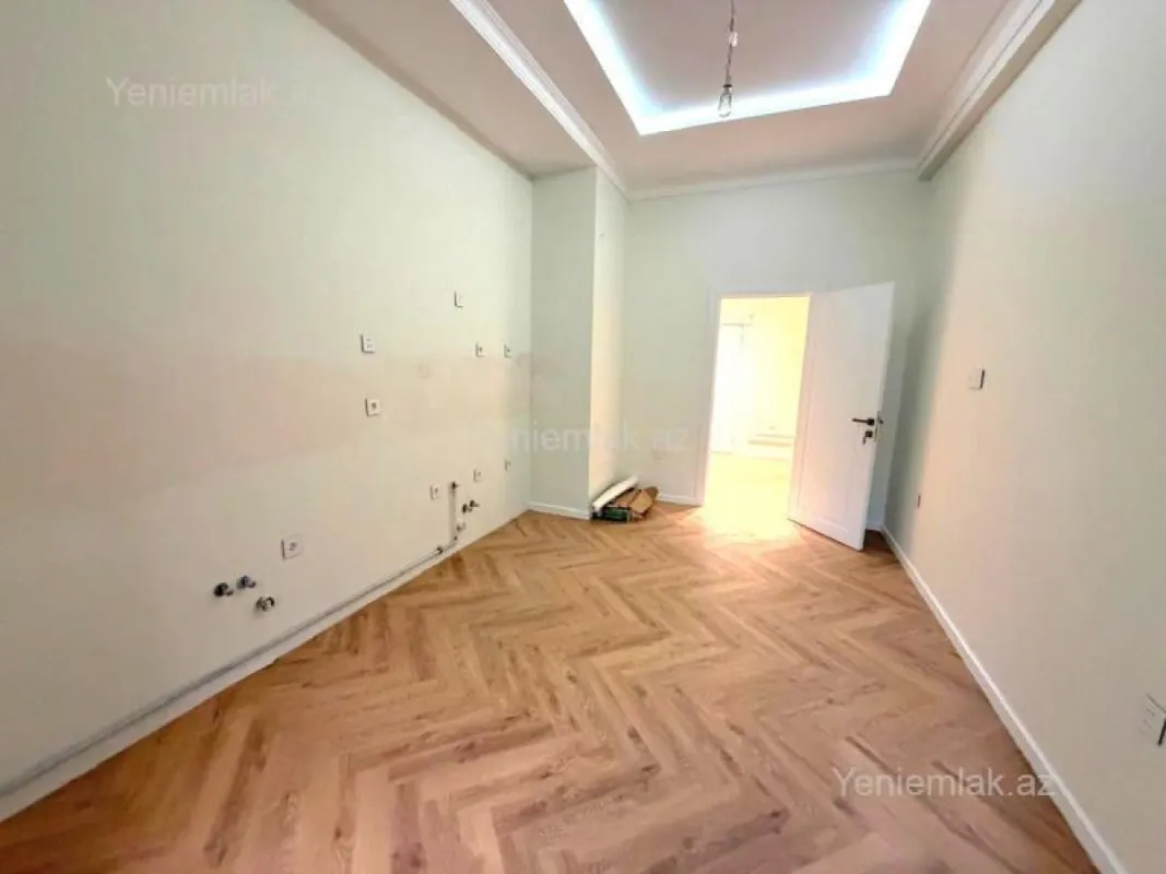 Satılır 3 otaqlı yeni tikili 121 m²