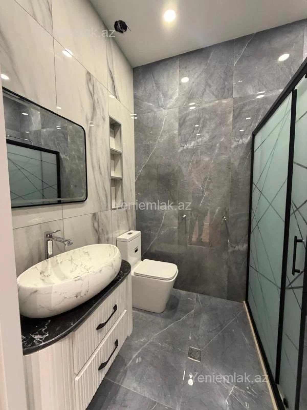 Satılır 3 otaqlı yeni tikili 121 m²