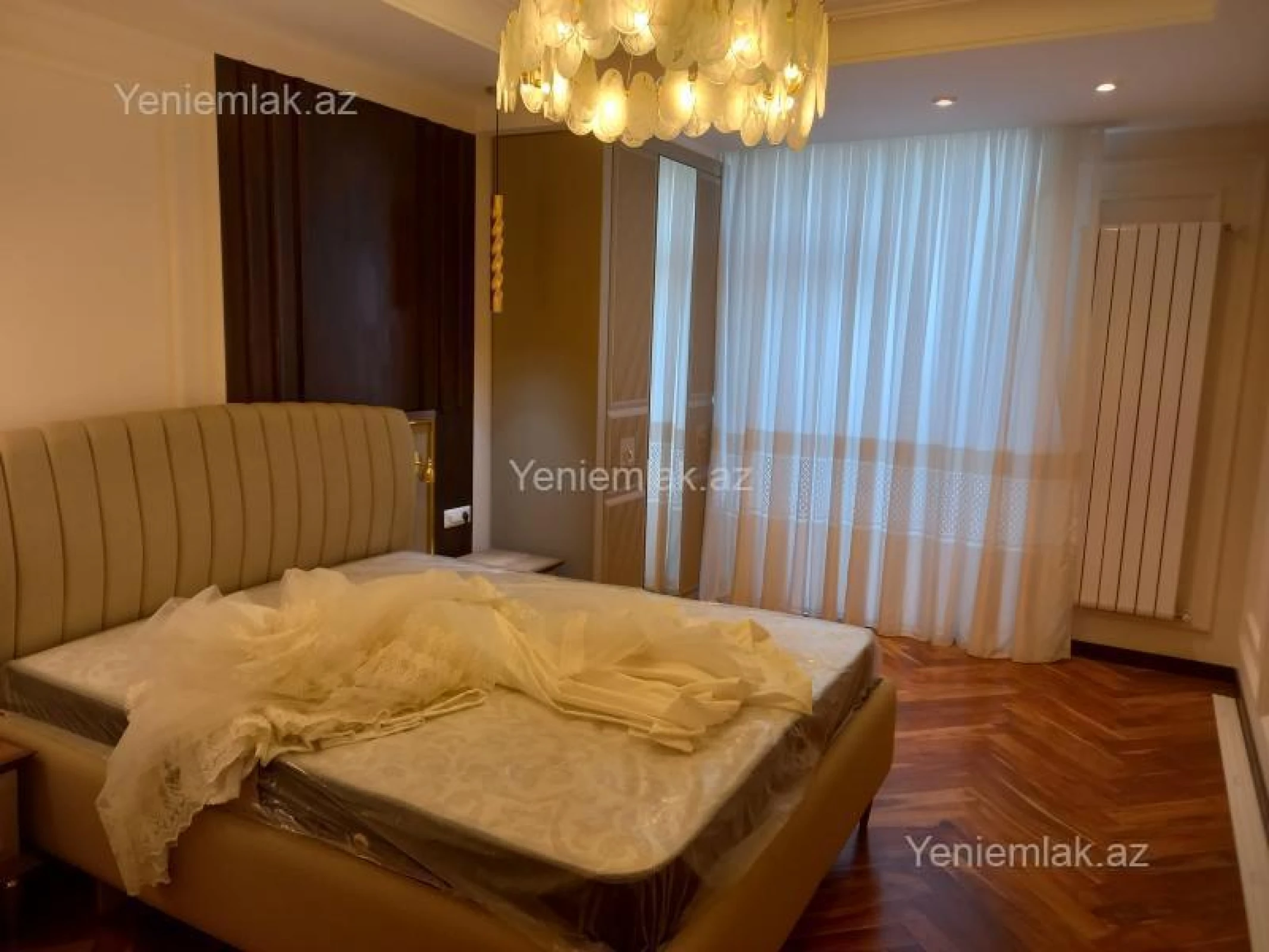 Satılır 4 otaqlı yeni tikili 214 m²