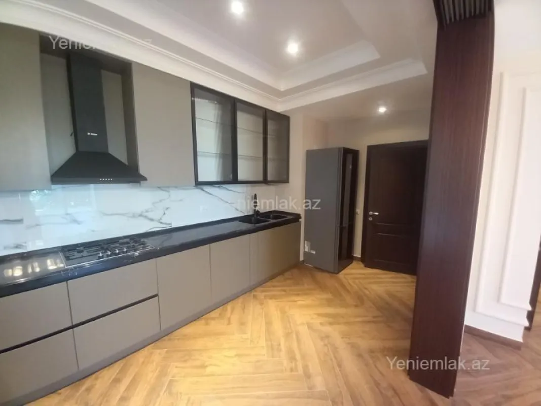 Satılır 4 otaqlı yeni tikili 214 m²