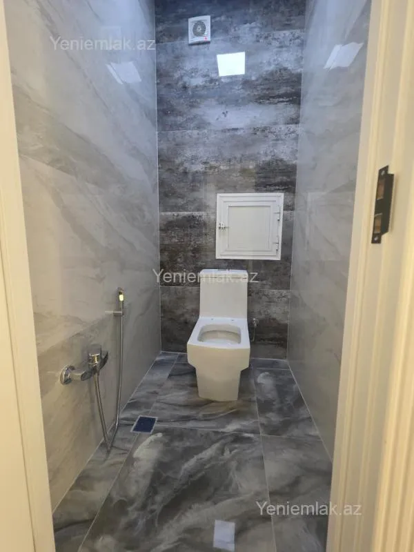 Satılır 3 otaqlı yeni tikili 125 m²