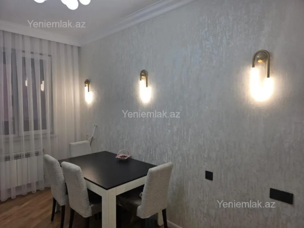 Satılır 3 otaqlı yeni tikili 125 m²