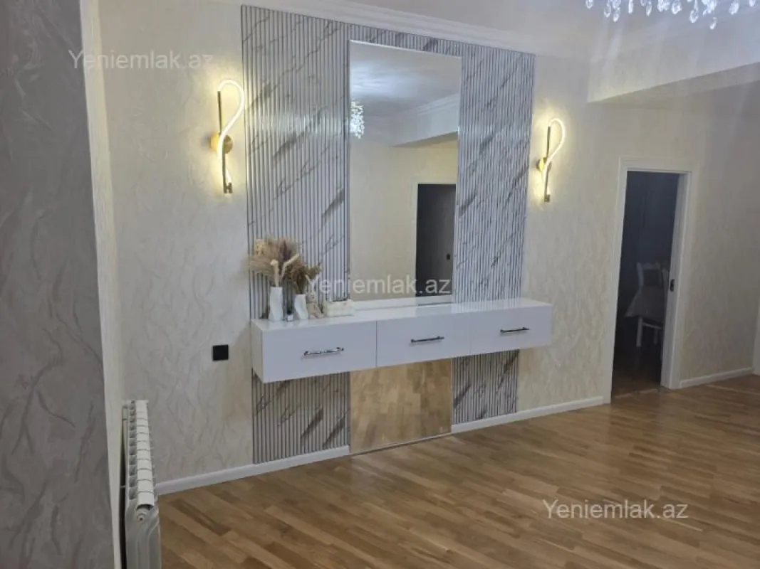 Satılır 3 otaqlı yeni tikili 125 m²