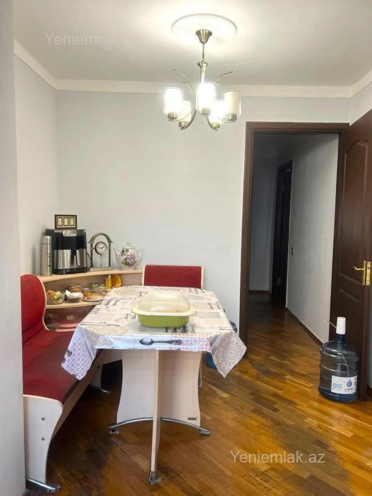 Satılır 3 otaqlı köhnə tikili 85 m²