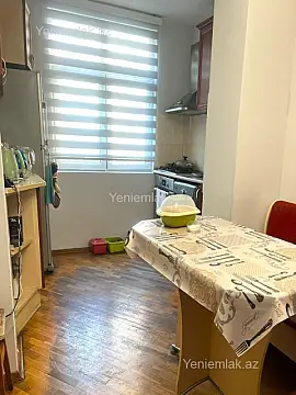 Satılır 3 otaqlı köhnə tikili 85 m²