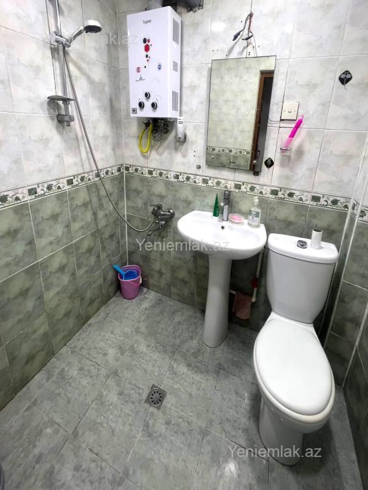 Satılır 3 otaqlı köhnə tikili 85 m²