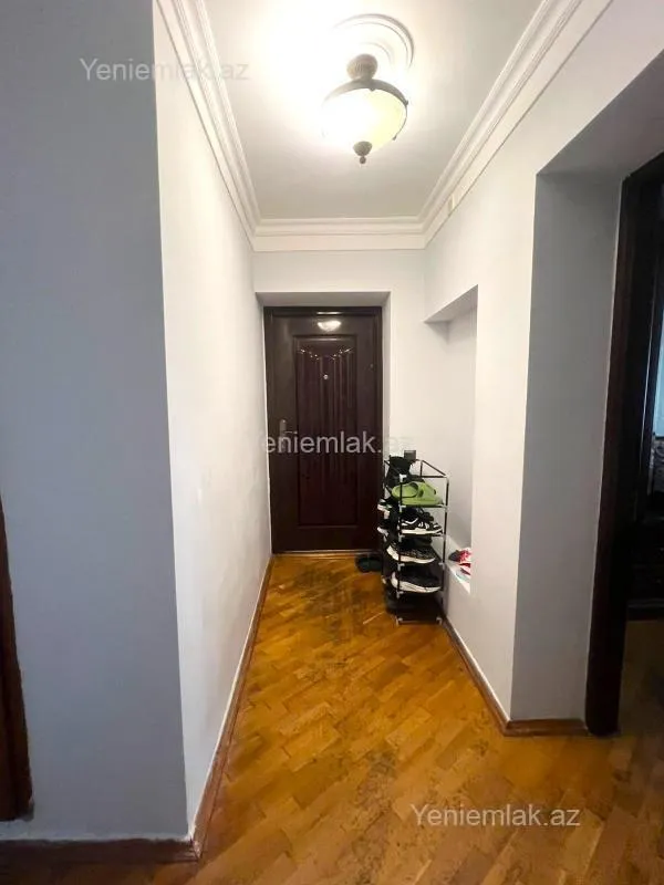 Satılır 3 otaqlı köhnə tikili 85 m²