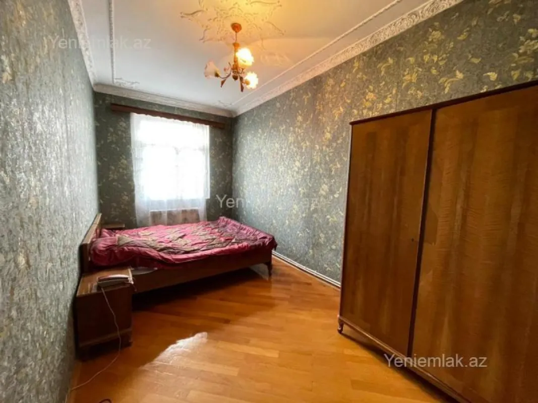 Satılır 2 otaqlı köhnə tikili 45 m²