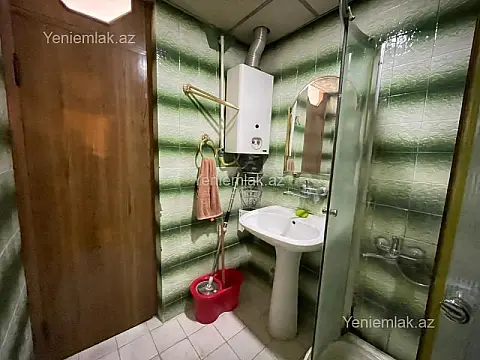 Satılır 2 otaqlı köhnə tikili 45 m²