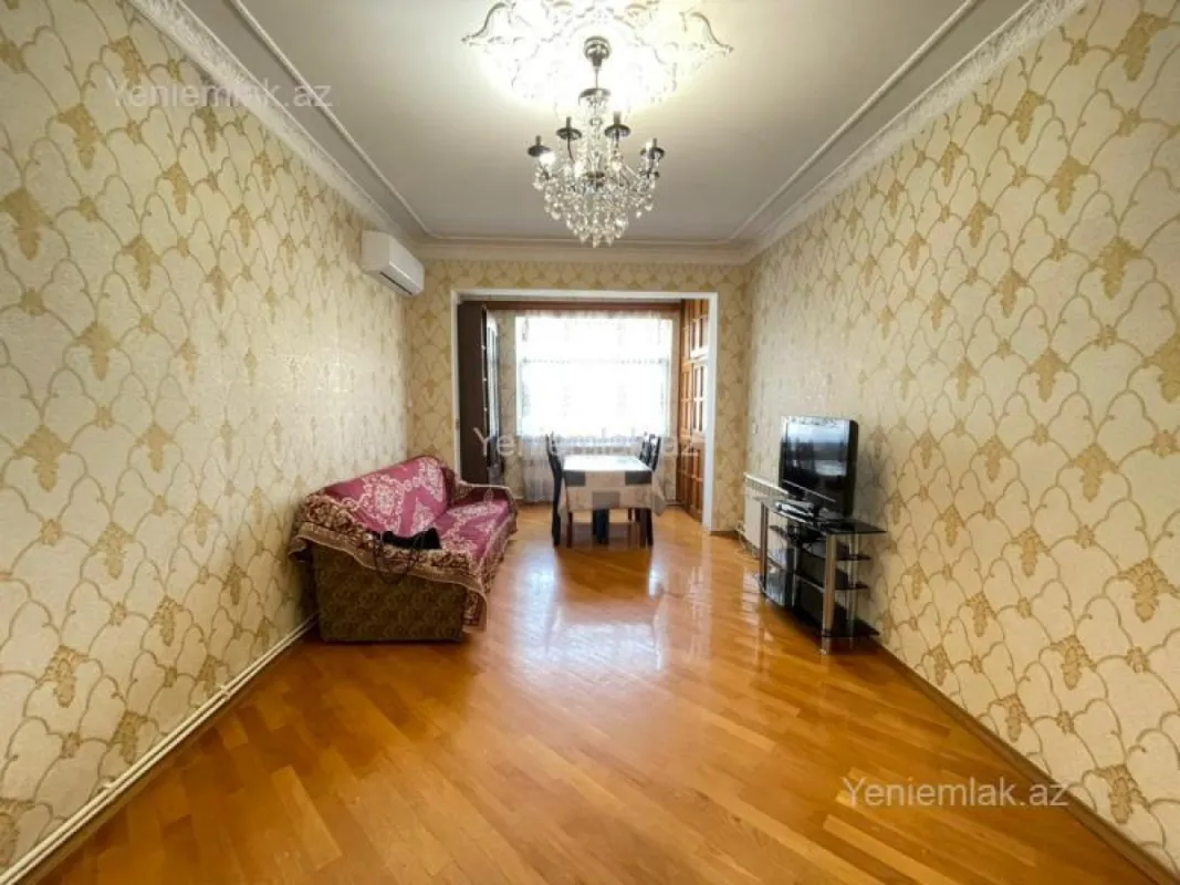 Satılır 2 otaqlı köhnə tikili 45 m²