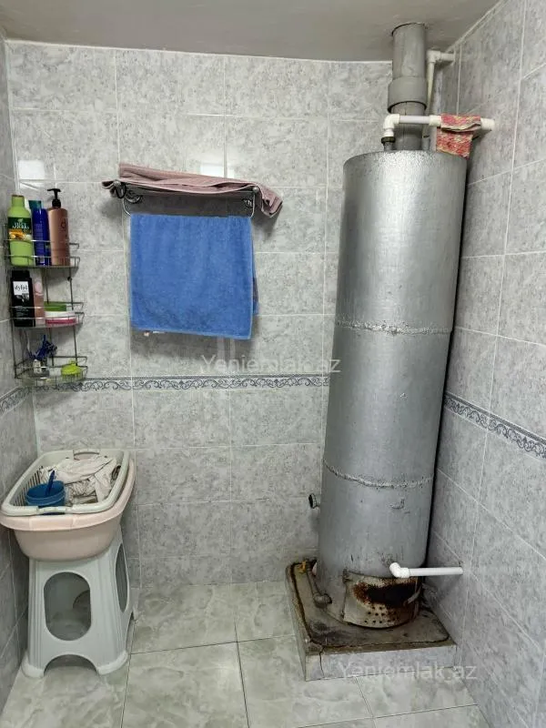 Satılır 5 otaqlı həyət evi 140 m²