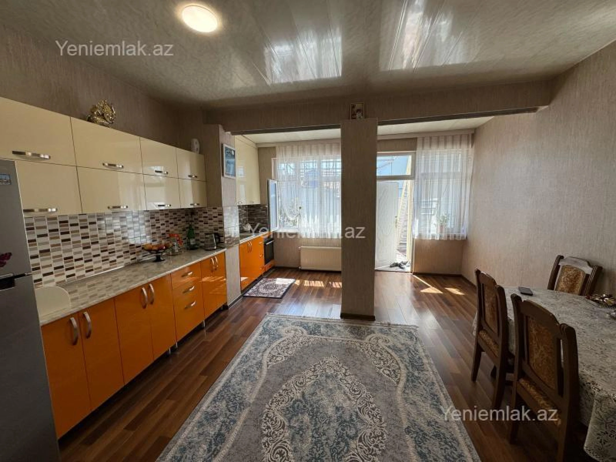 Satılır 5 otaqlı həyət evi 140 m²