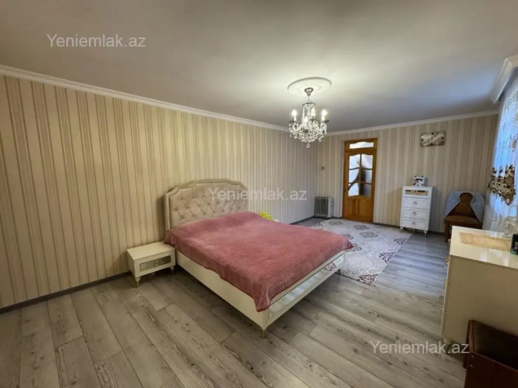 Satılır 5 otaqlı həyət evi 140 m²