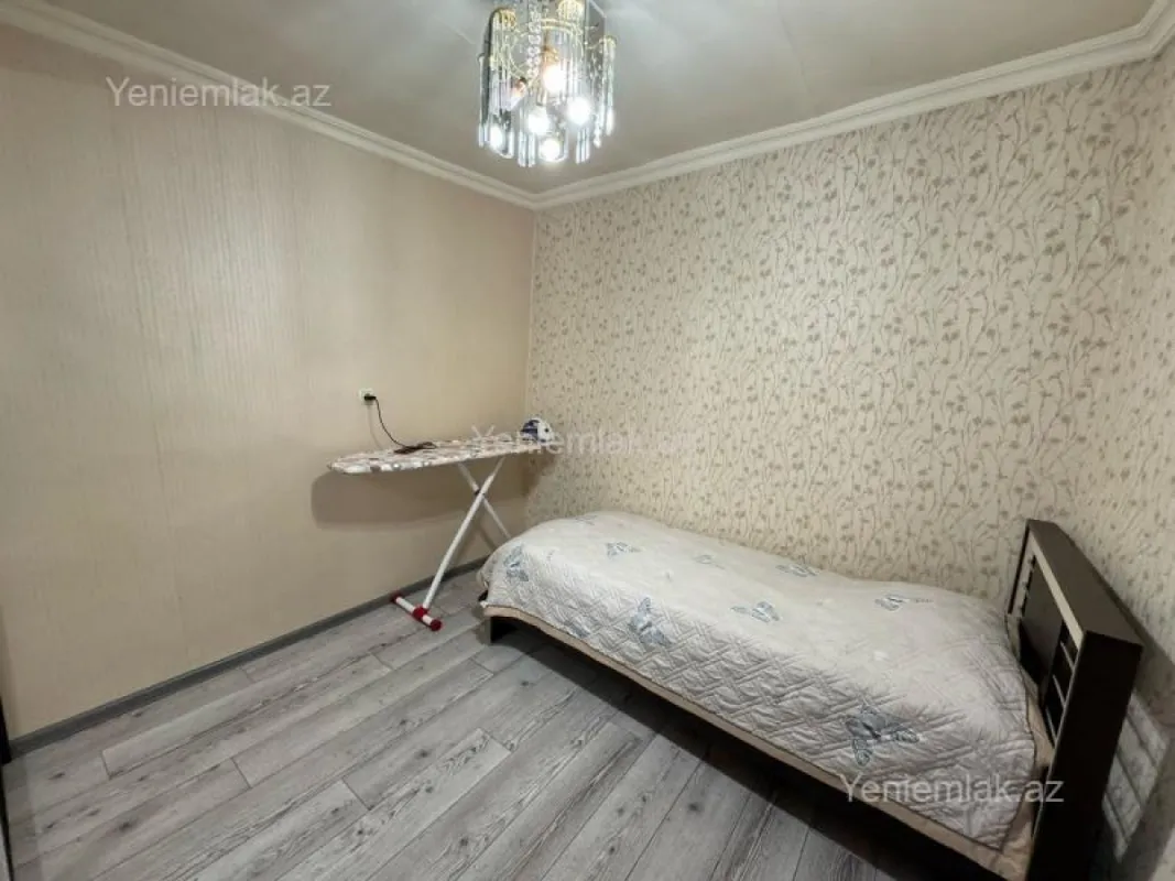 Satılır 5 otaqlı həyət evi 140 m²