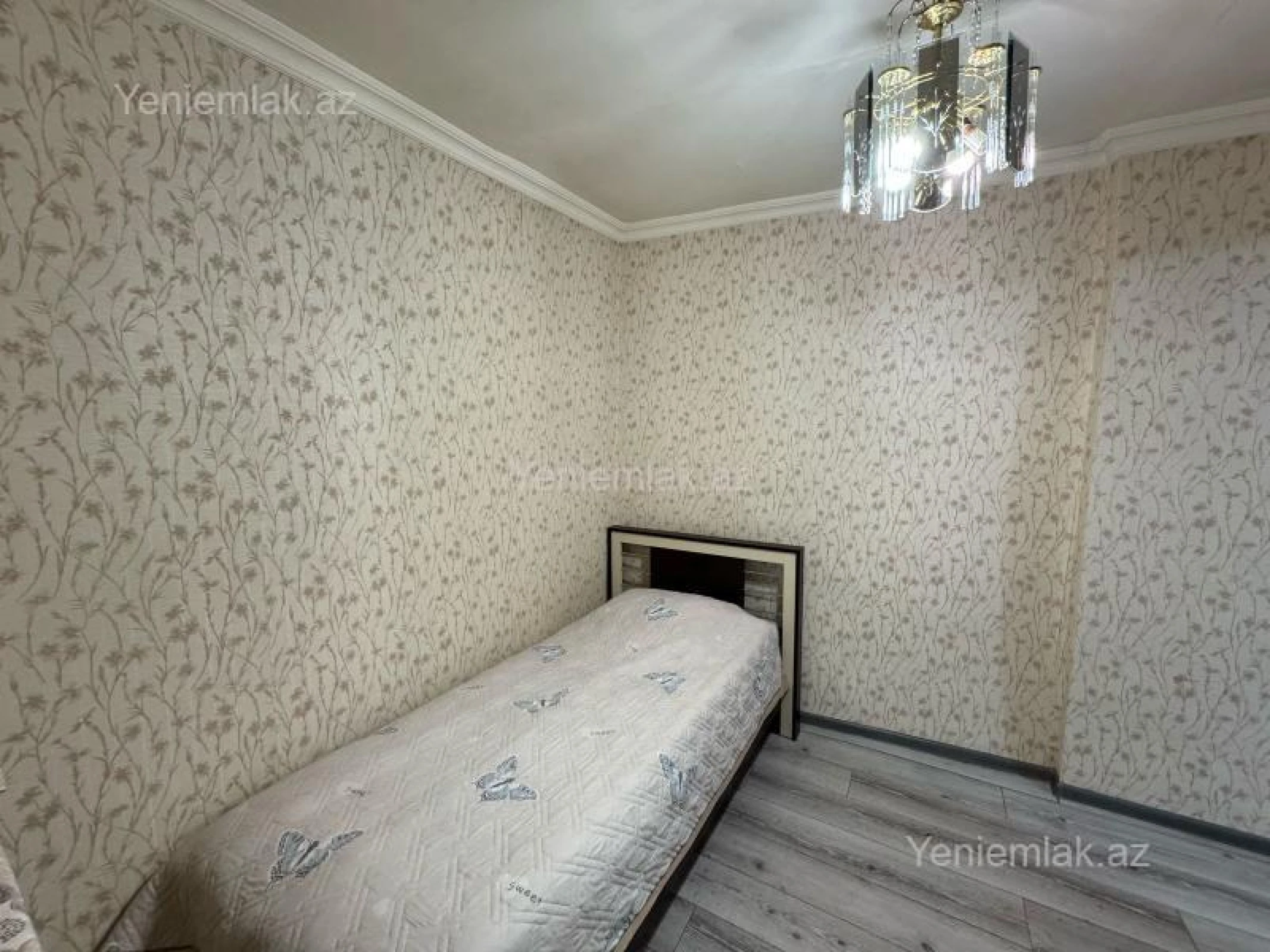 Satılır 5 otaqlı həyət evi 140 m²