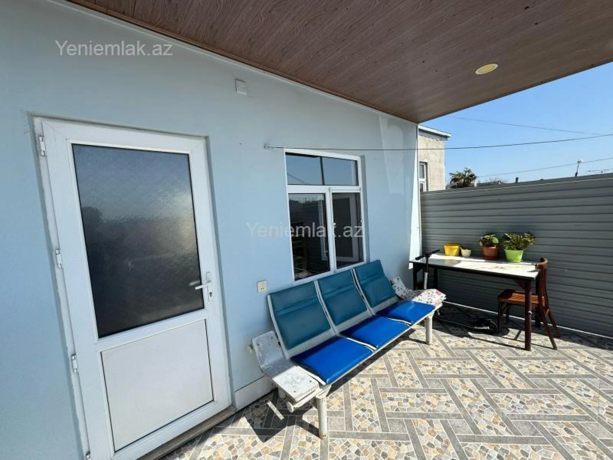 Satılır 5 otaqlı həyət evi 140 m²