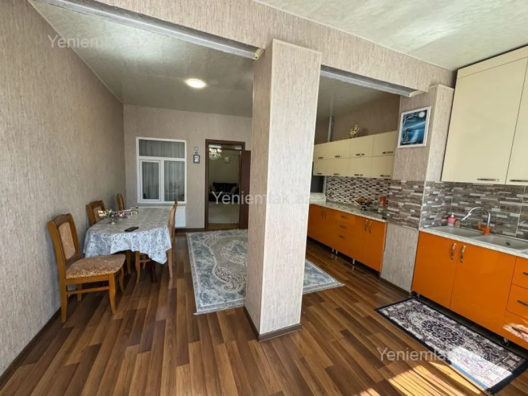 Satılır 5 otaqlı həyət evi 140 m²