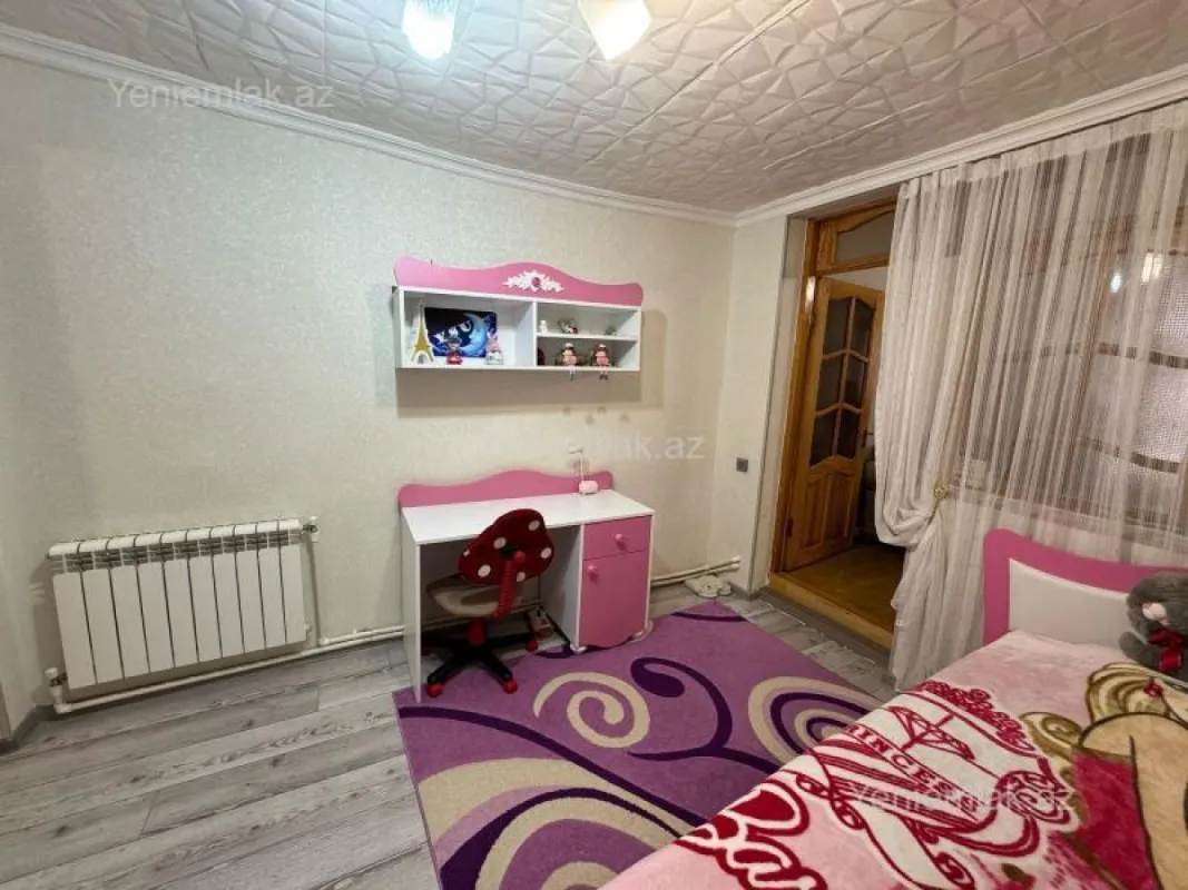 Satılır 5 otaqlı həyət evi 140 m²