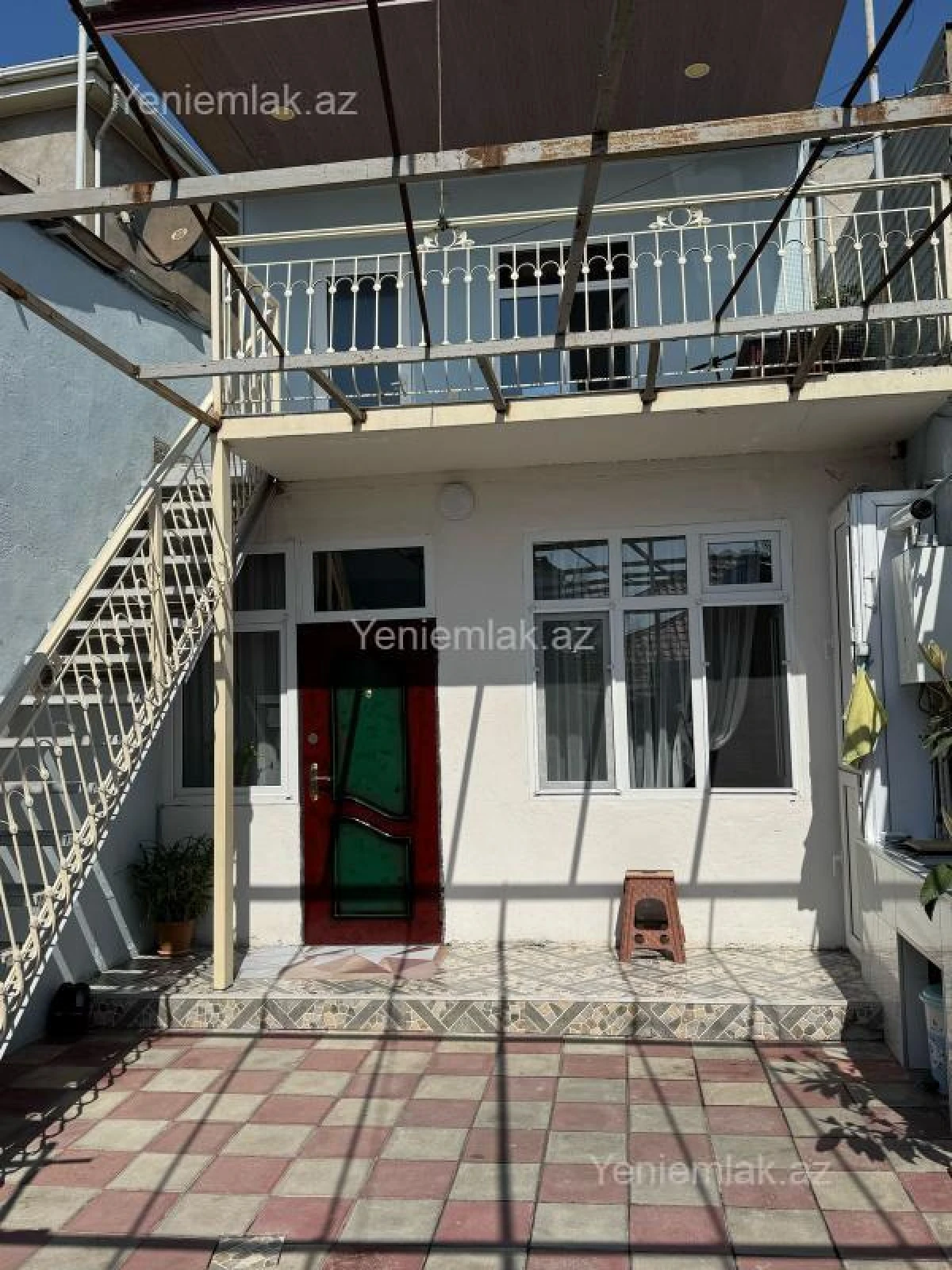 Satılır 5 otaqlı həyət evi 140 m²