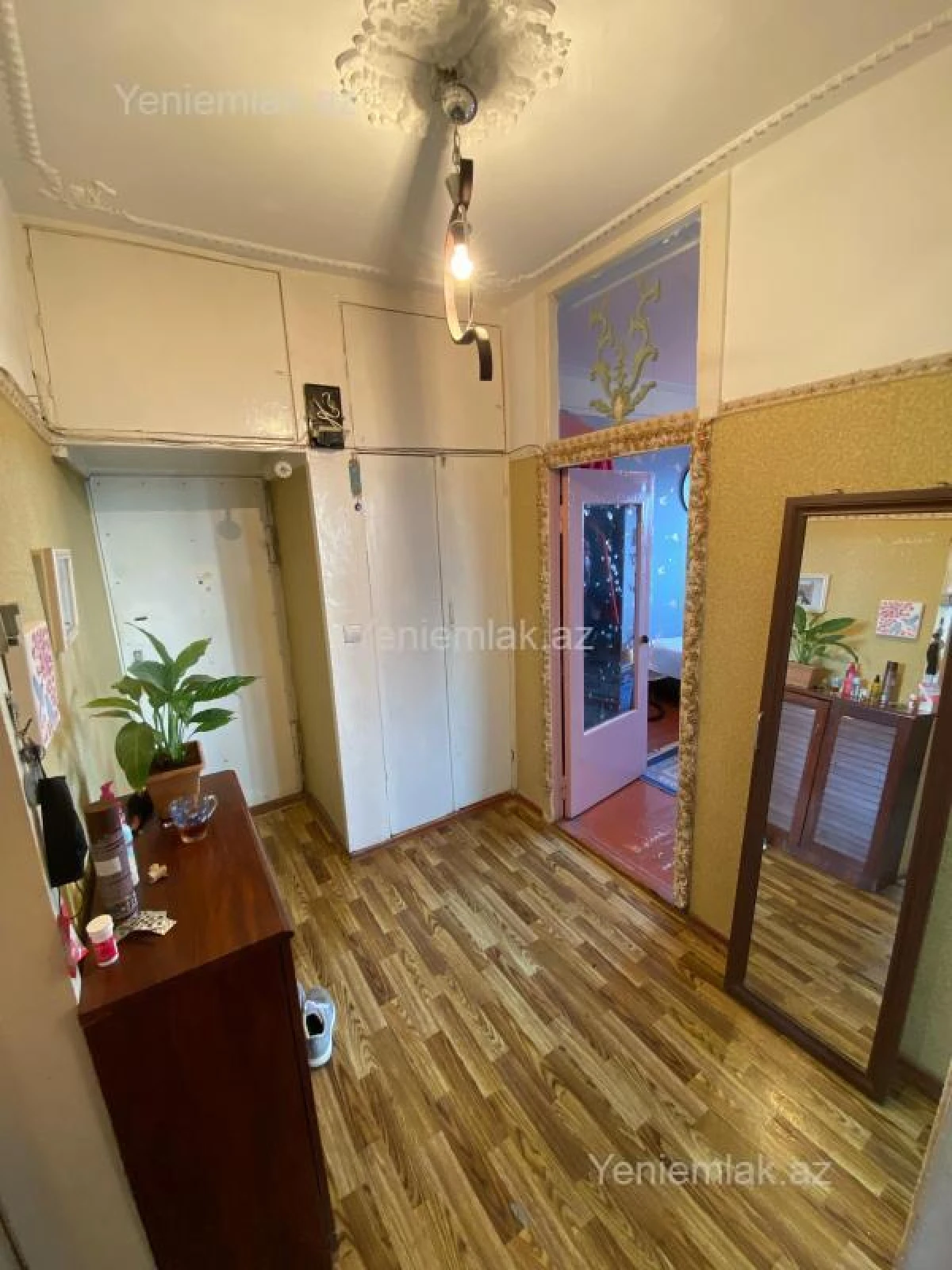 Satılır 3 otaqlı köhnə tikili 80 m²