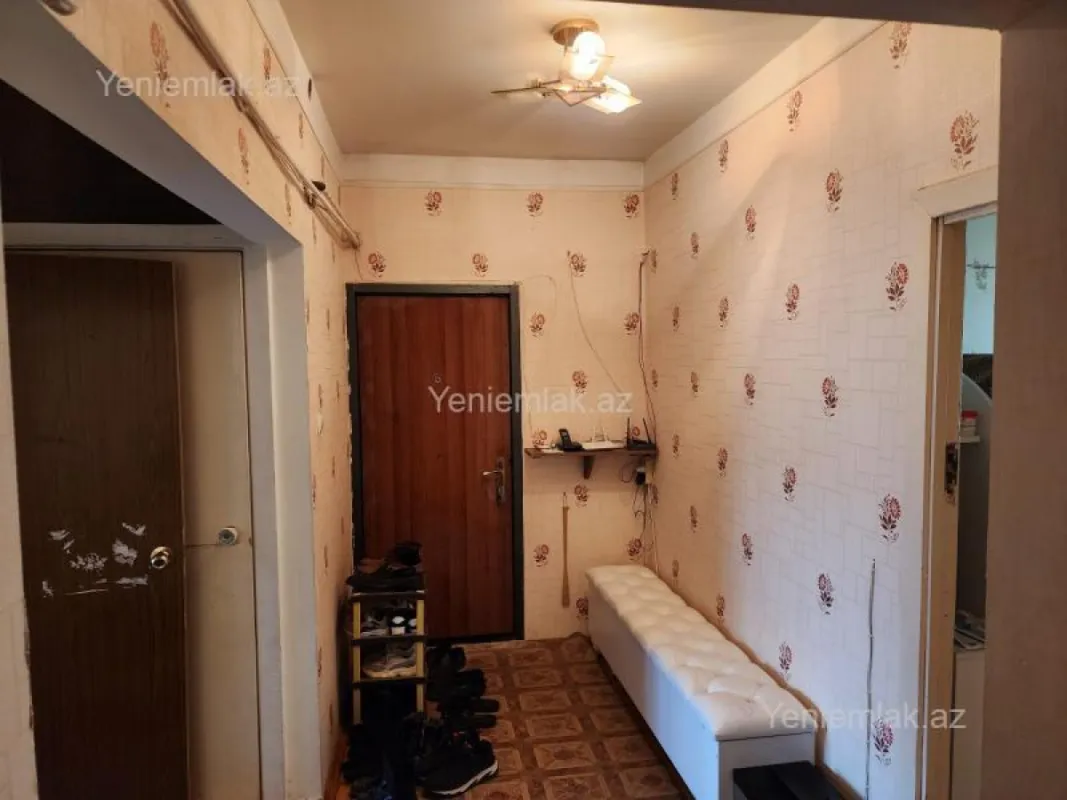 Satılır 3 otaqlı köhnə tikili 80 m²