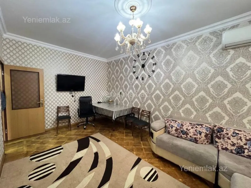 Satılır 3 otaqlı köhnə tikili 80 m²