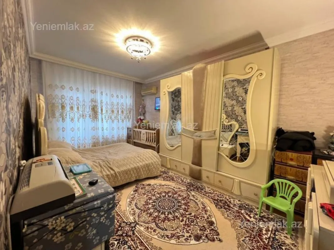 Satılır 3 otaqlı köhnə tikili 80 m²