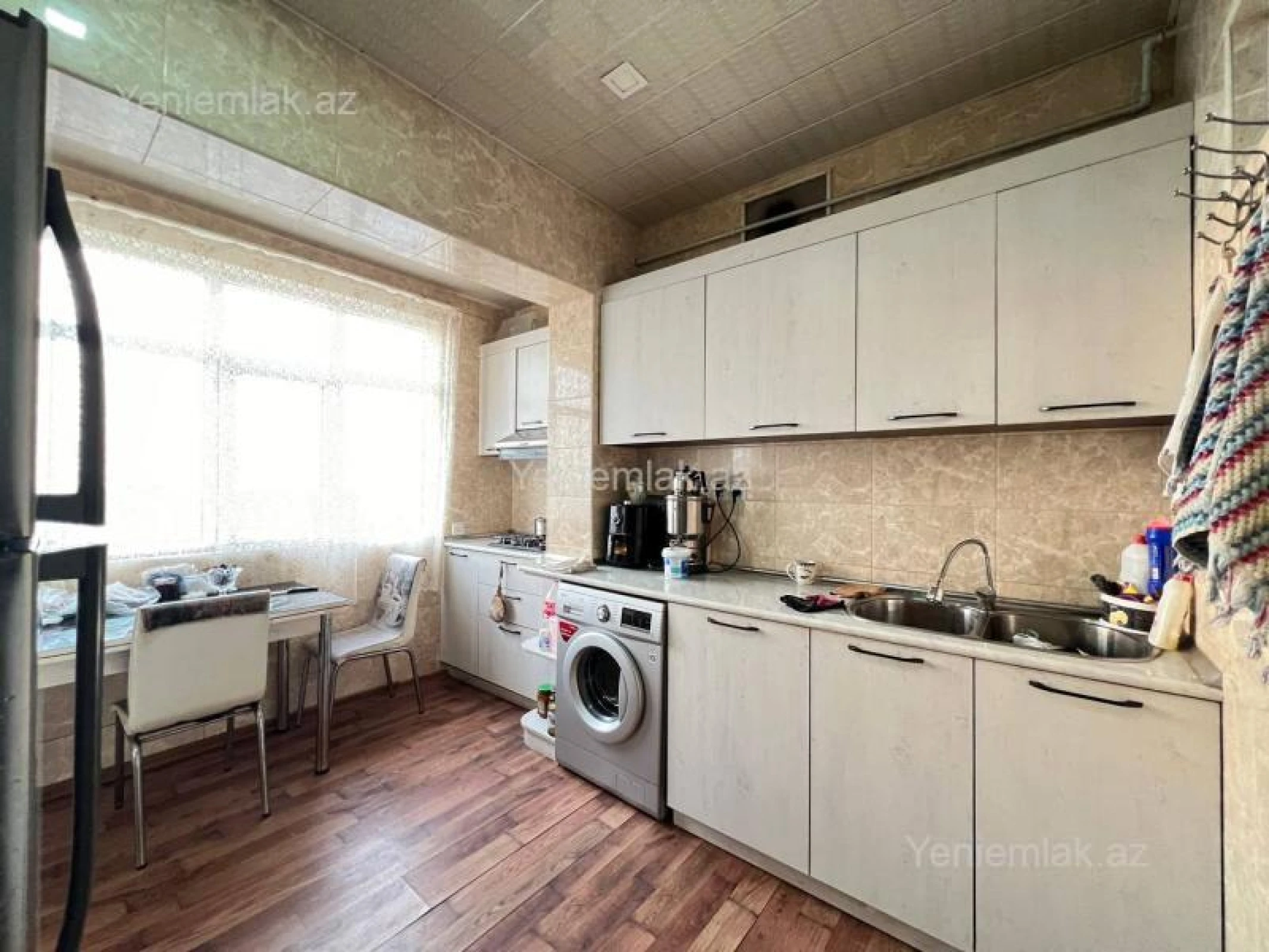 Satılır 3 otaqlı köhnə tikili 80 m²