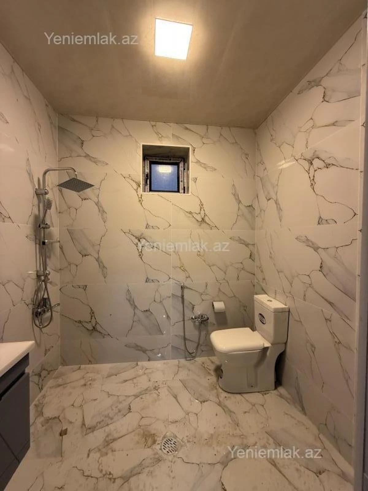 Satılır 5 otaqlı həyət evi 150 m²