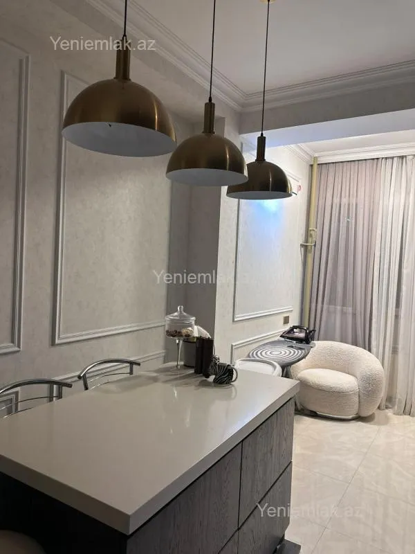 Satılır 2 otaqlı yeni tikili 80 m²