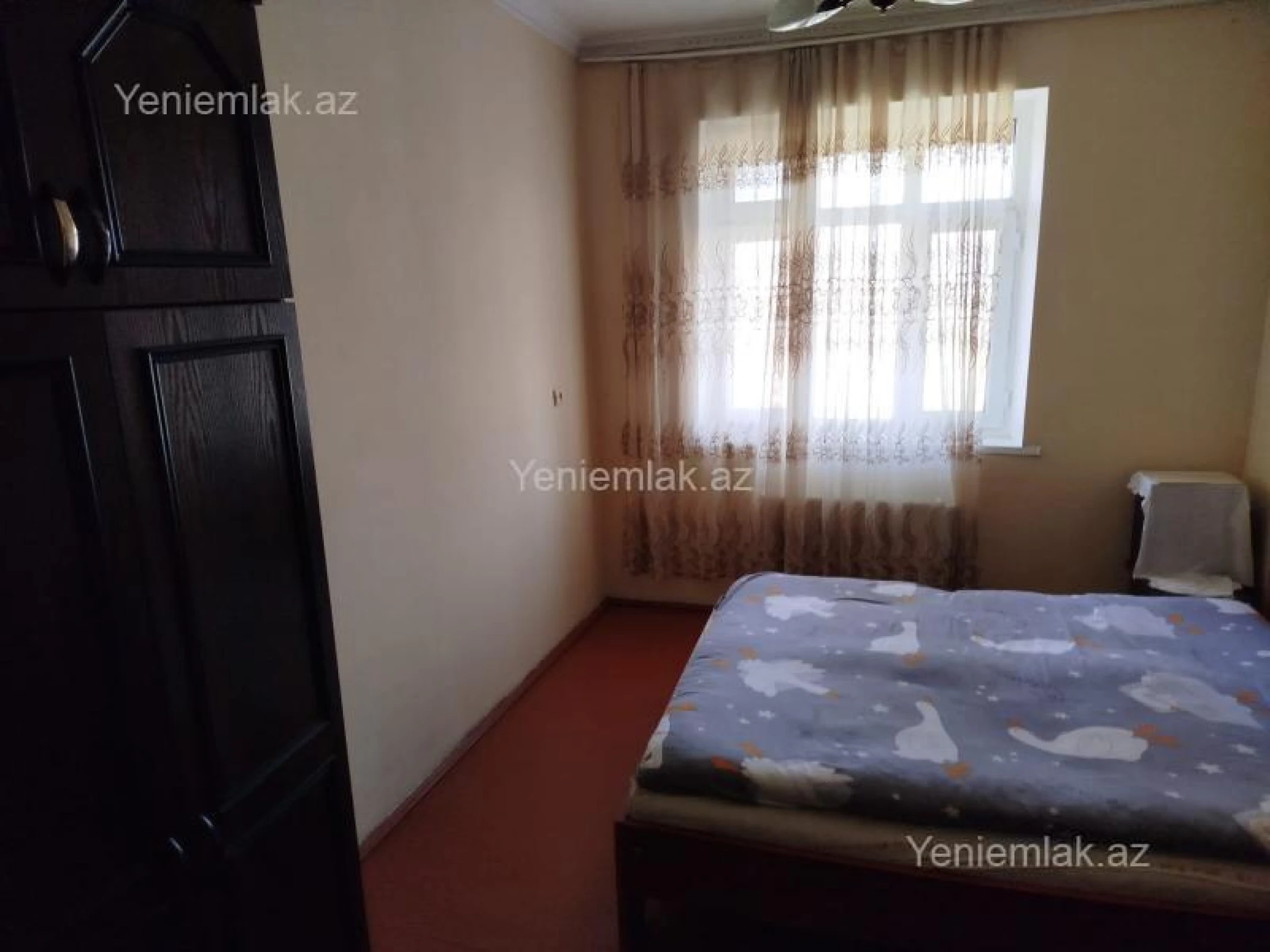 Satılır 4 otaqlı köhnə tikili 110 m²