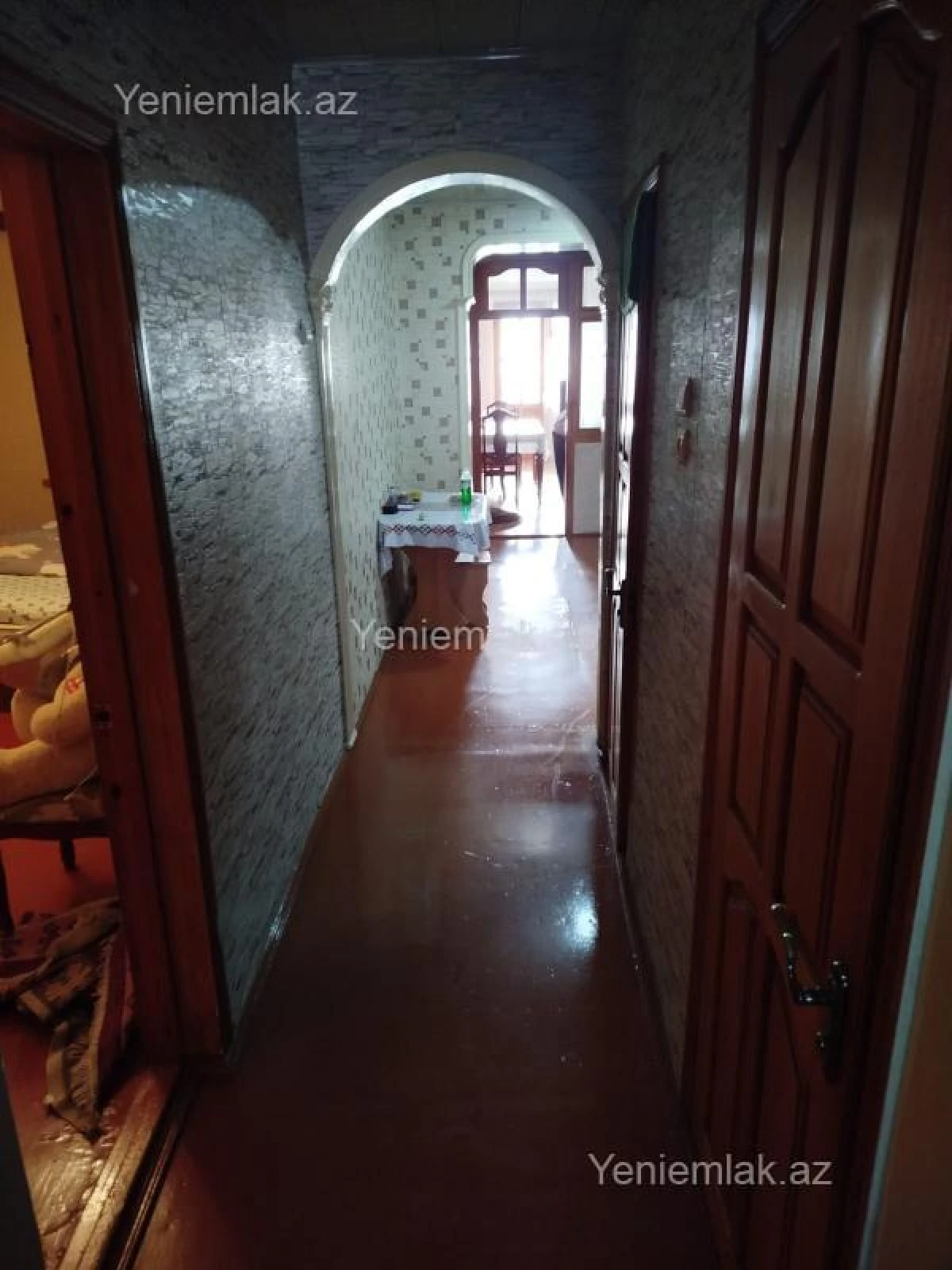 Satılır 4 otaqlı köhnə tikili 110 m²