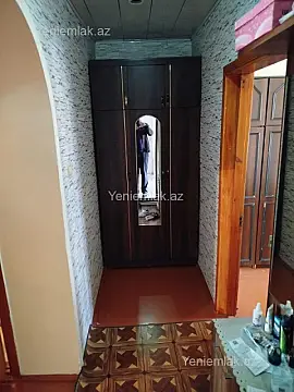 Satılır 4 otaqlı köhnə tikili 110 m²
