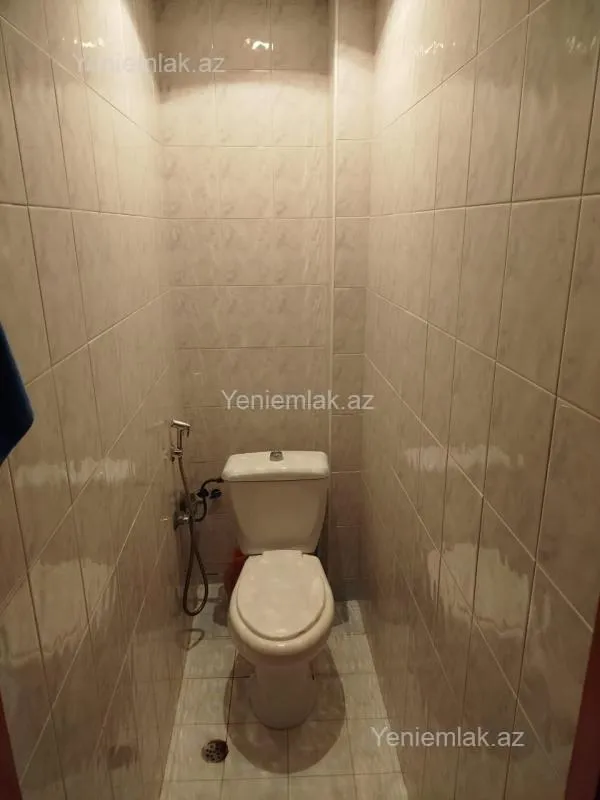 Satılır 4 otaqlı köhnə tikili 110 m²