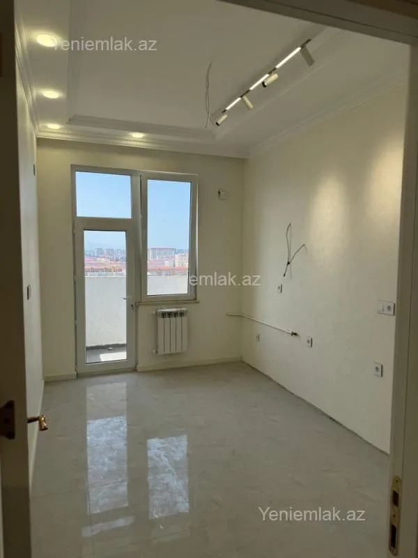 Satılır 3 otaqlı yeni tikili 86 m²