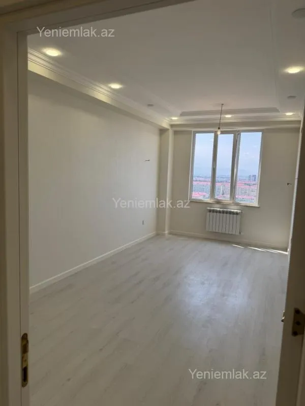 Satılır 3 otaqlı yeni tikili 86 m²