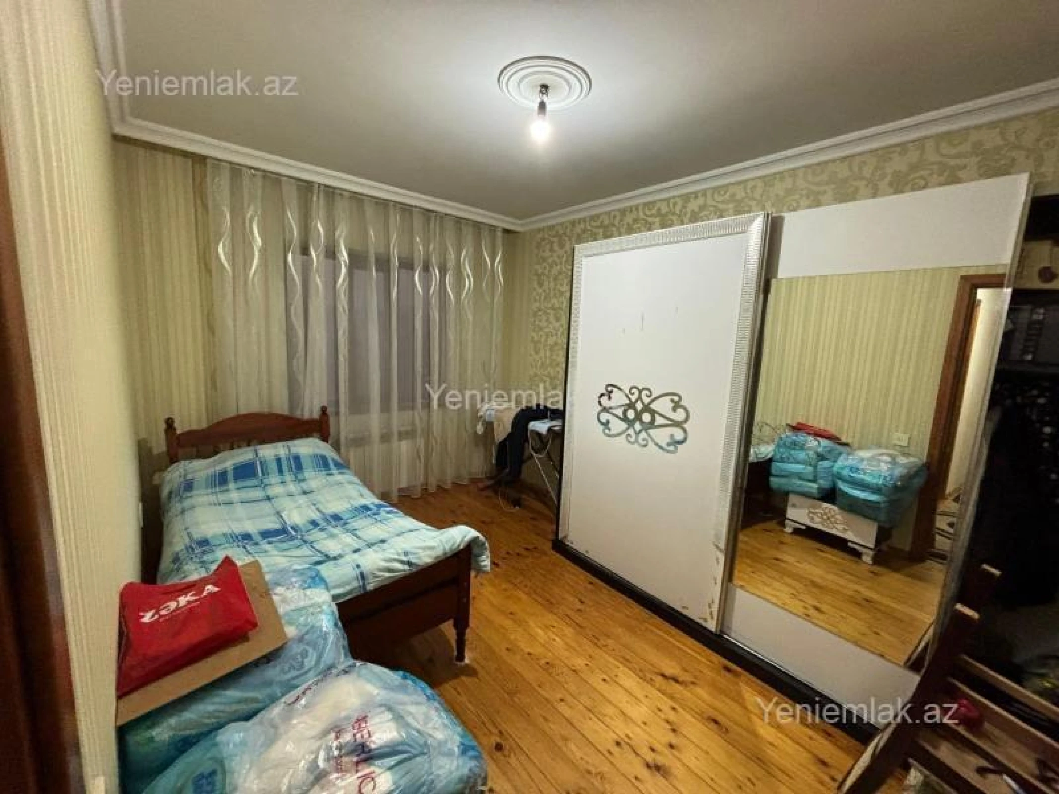 Satılır 3 otaqlı köhnə tikili 80 m²