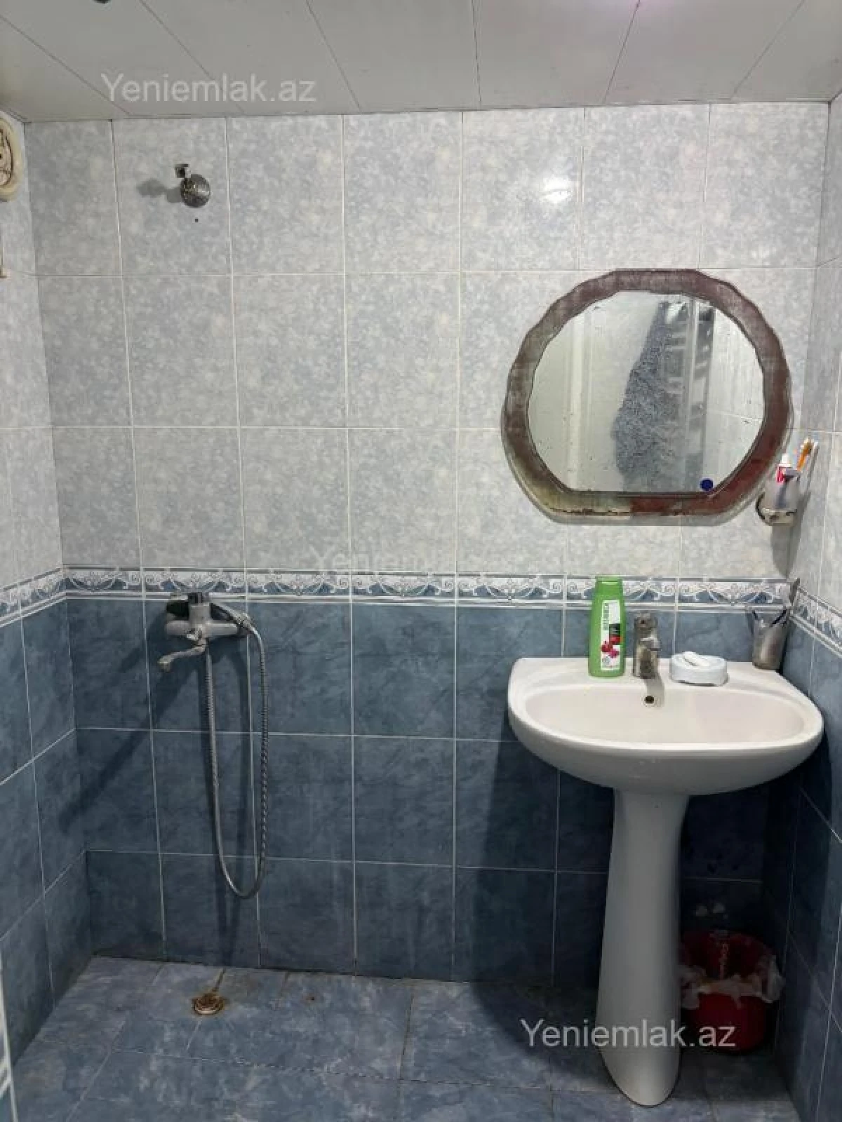 Satılır 3 otaqlı köhnə tikili 80 m²