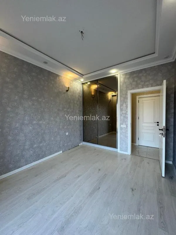 Satılır 2 otaqlı yeni tikili 75 m²