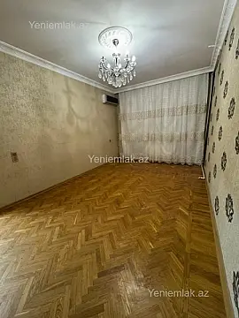 Satılır 3 otaqlı köhnə tikili 90 m²