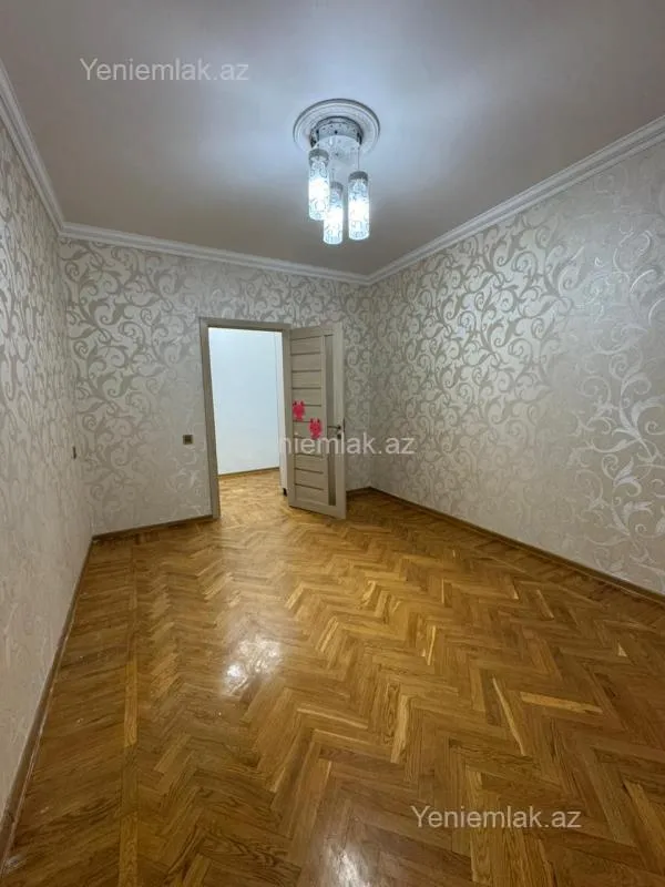 Satılır 3 otaqlı köhnə tikili 90 m²