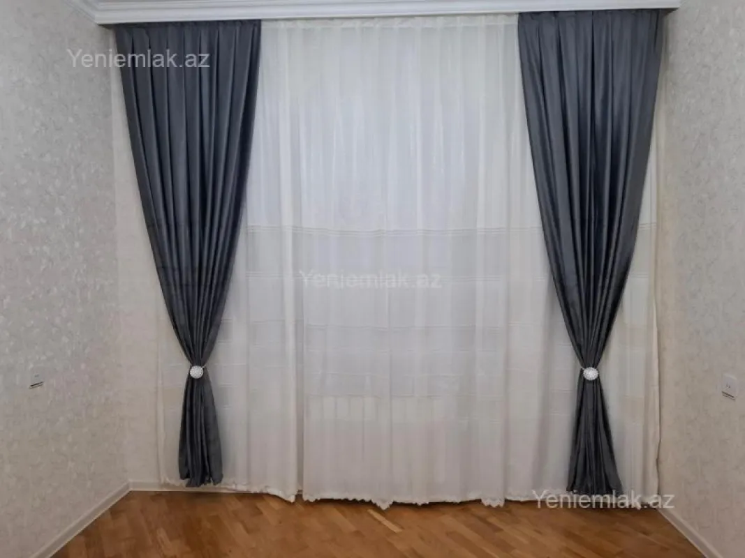 Satılır 3 otaqlı köhnə tikili 80 m²
