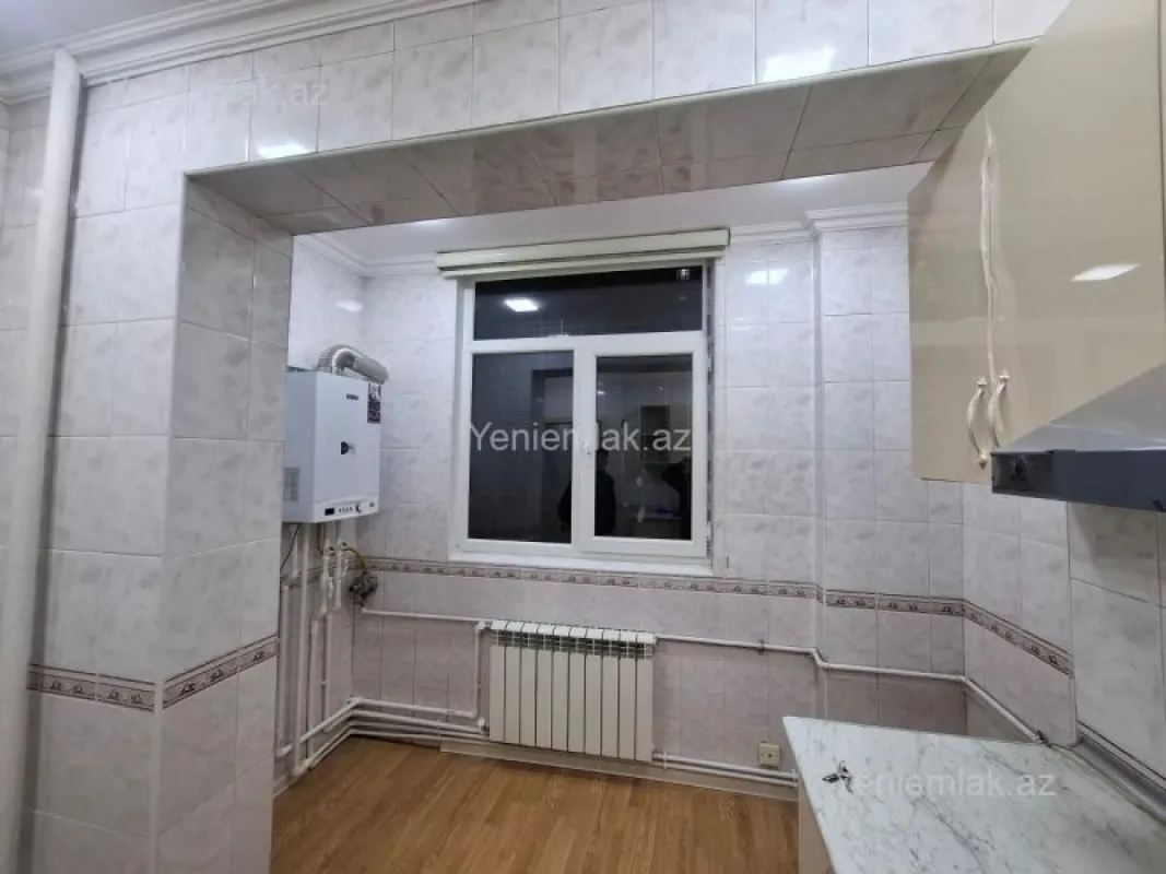 Satılır 3 otaqlı köhnə tikili 80 m²