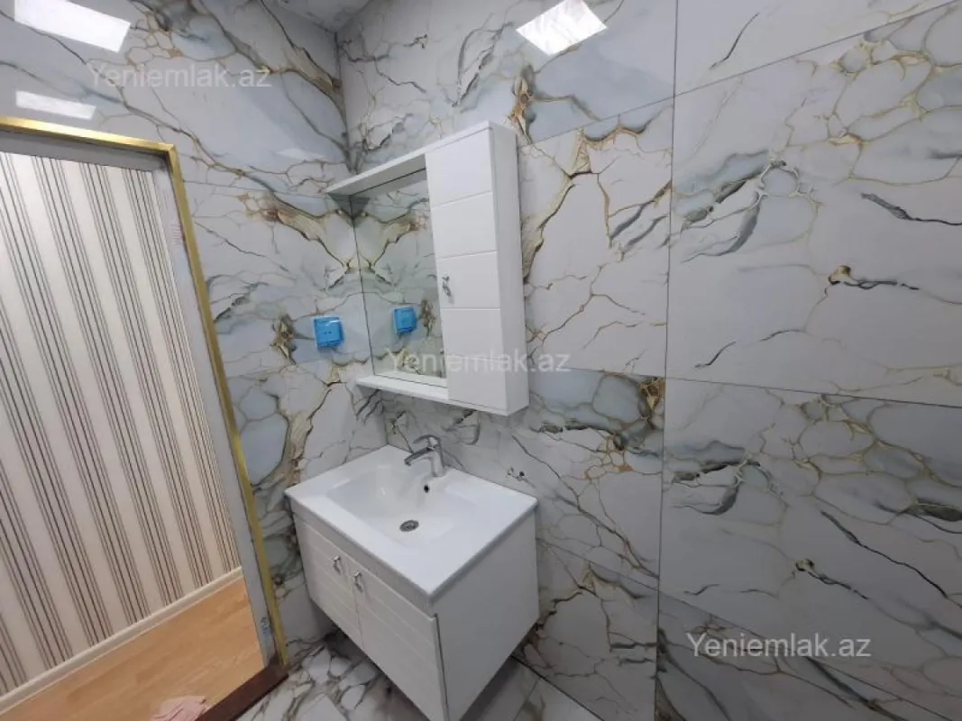 Satılır 3 otaqlı köhnə tikili 80 m²